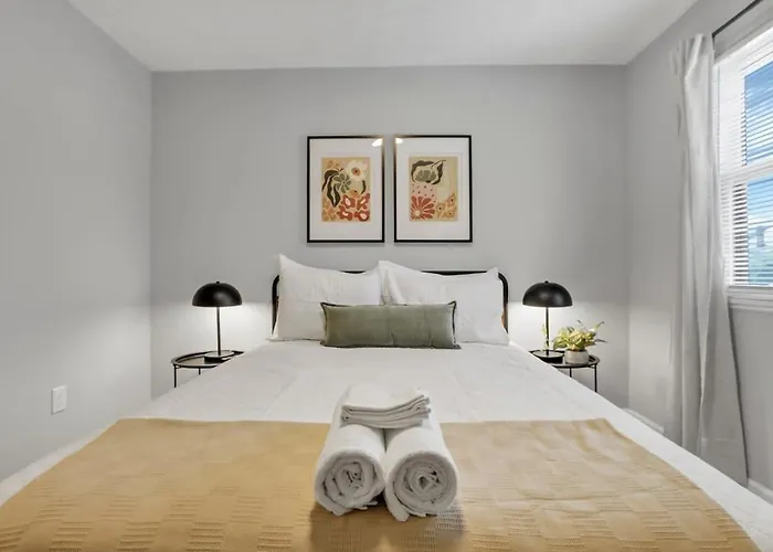The Schumacher Place - New 2 Br * Columbus