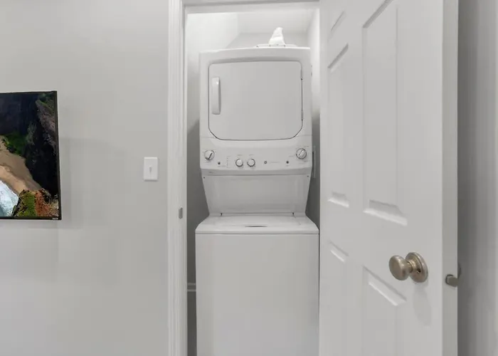 Apartment The Schumacher Place - New 2 Br *