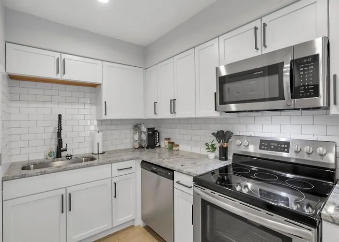 Apartment The Schumacher Place - New 2 Br *
